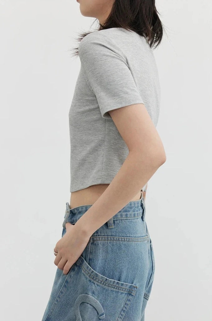 U-SHAPED HOLLOW CROP TOP