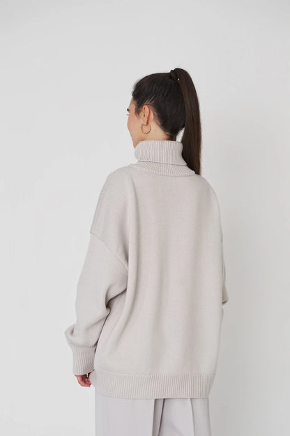 LIGHT GRAY VERSATILE TURTLENECK PULLOVER