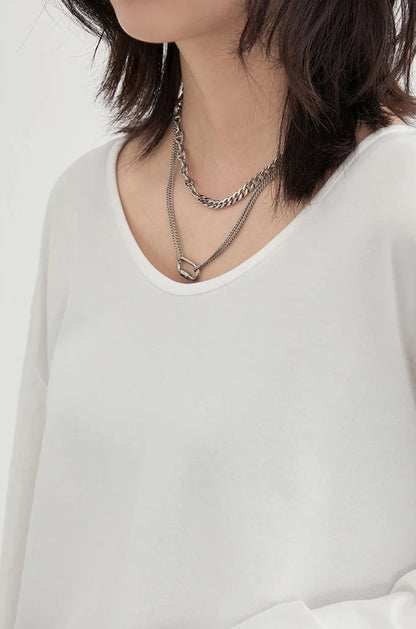 WHITE RELAXED U-NECK LONG SLEEVE TEE