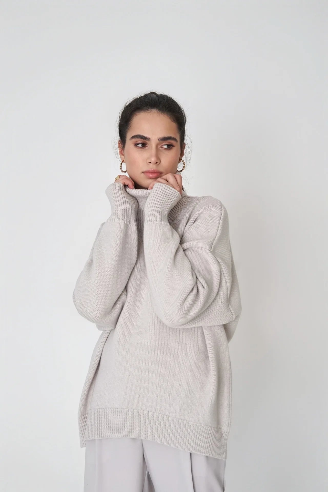 LIGHT GRAY VERSATILE TURTLENECK PULLOVER