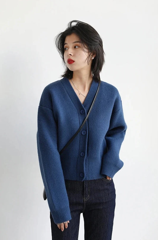 COZY V-CALLAR KNIT CARDIGAN