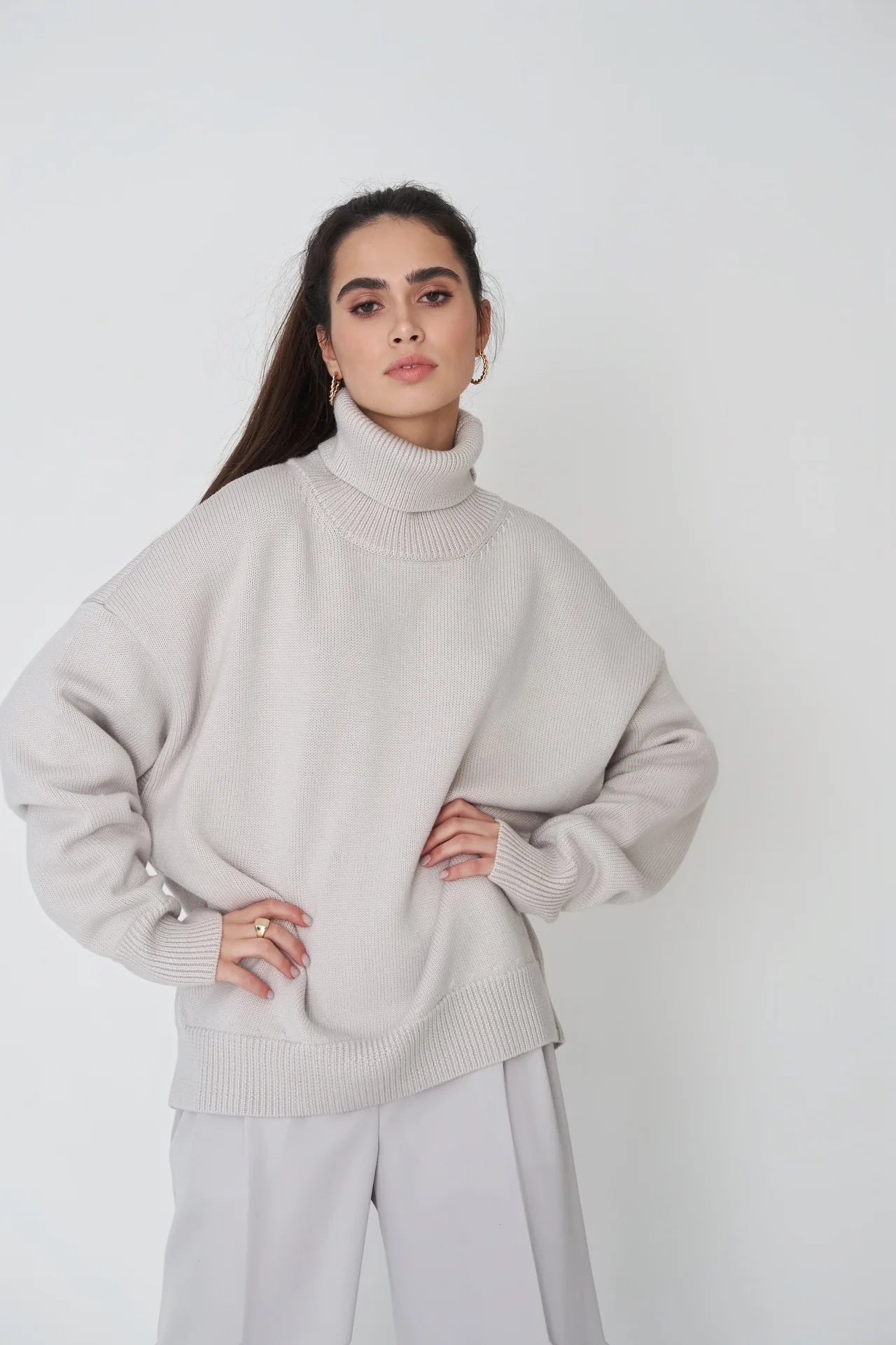 LIGHT GRAY VERSATILE TURTLENECK PULLOVER