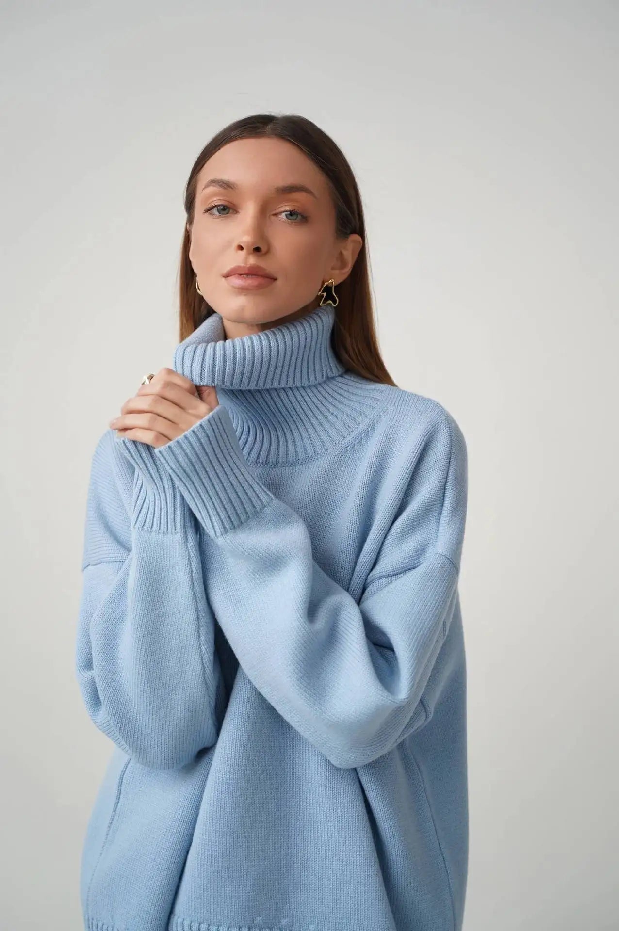 BLUE VERSATILE TURTLENECK PULLOVER