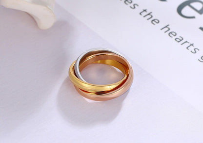 TRENDY INTERLOCKED RINGS